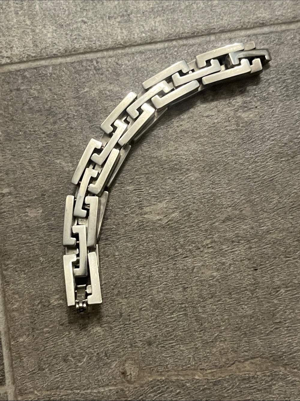 Elegant Silver Link Bracelet for Women - Modern Geometric Style